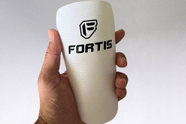 Футбольные щитки Fortis в СпортDепо